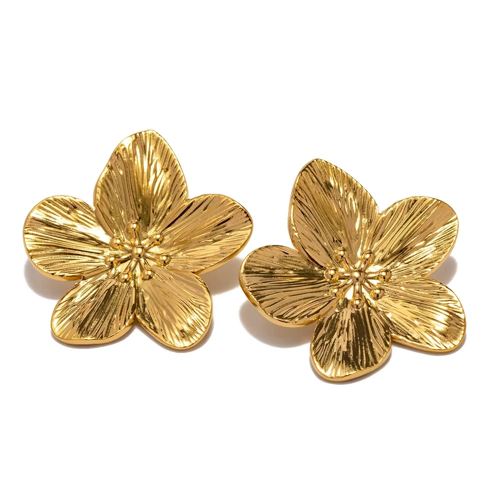 Stylish Vintage Flower Stud Earrings Premium 18k Gold Plated Stainless Steel For Women Party